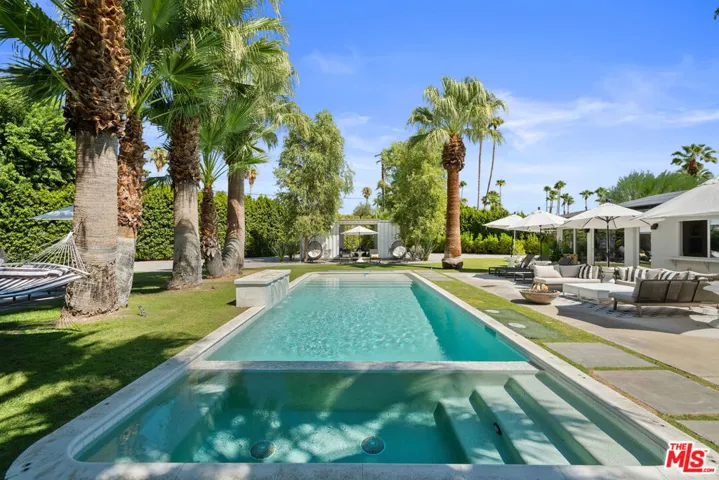 165 S Avenida Elenora, Palm Springs, California 92262