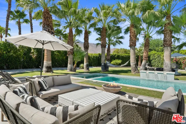 165 S Avenida Elenora, Palm Springs, California 92262