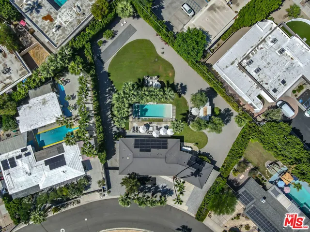 165 S Avenida Elenora, Palm Springs, California 92262