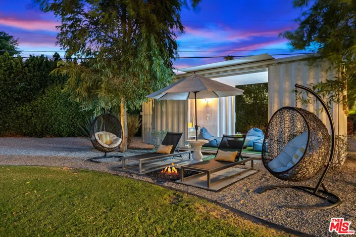 165 S Avenida Elenora, Palm Springs, California 92262