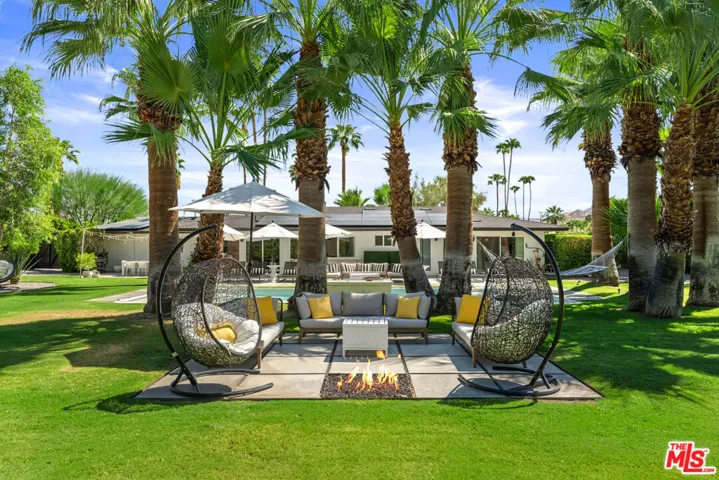 165 S Avenida Elenora, Palm Springs, California 92262