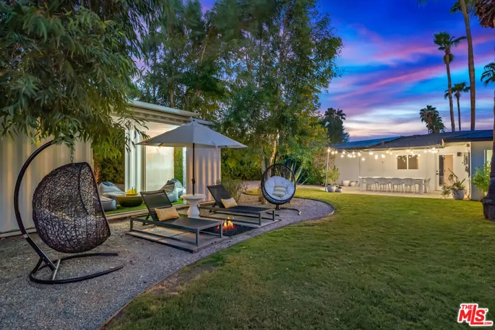 165 S Avenida Elenora, Palm Springs, California 92262