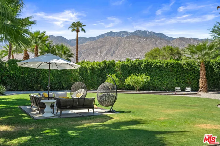 165 S Avenida Elenora, Palm Springs, California 92262