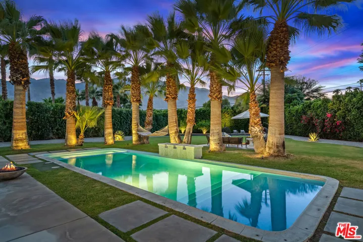 165 S Avenida Elenora, Palm Springs, California 92262