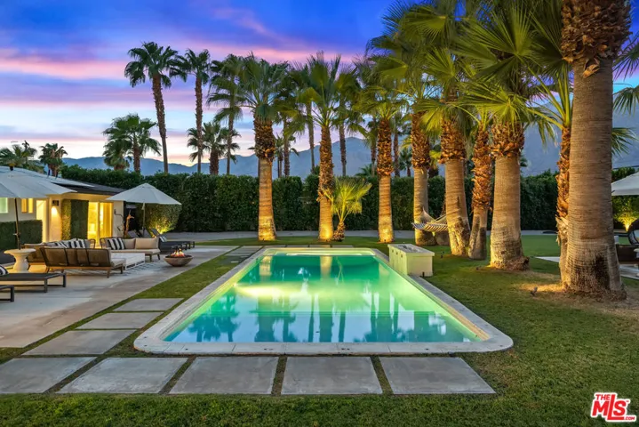 165 S Avenida Elenora, Palm Springs, California 92262