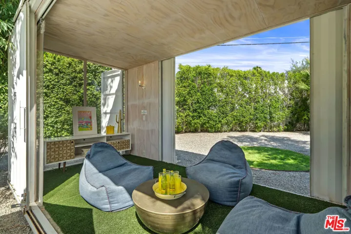 165 S Avenida Elenora, Palm Springs, California 92262
