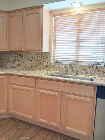 bright and spacious kitchen