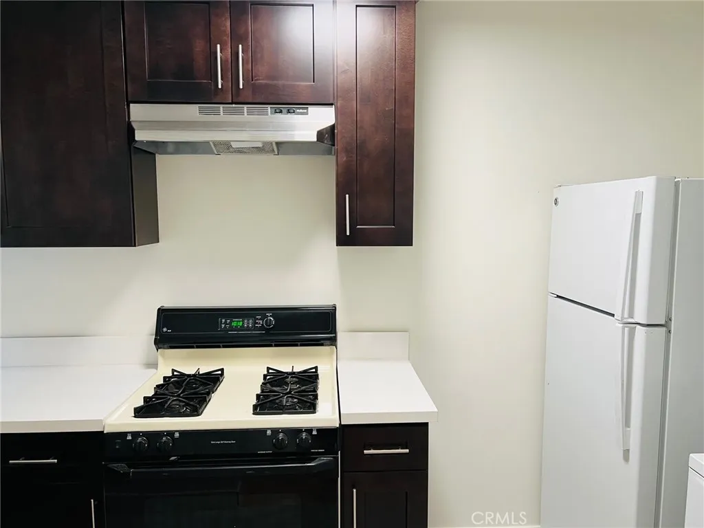 4920 4922 W Fountain Avenue, Los Angeles, California 90029 home-pic-15