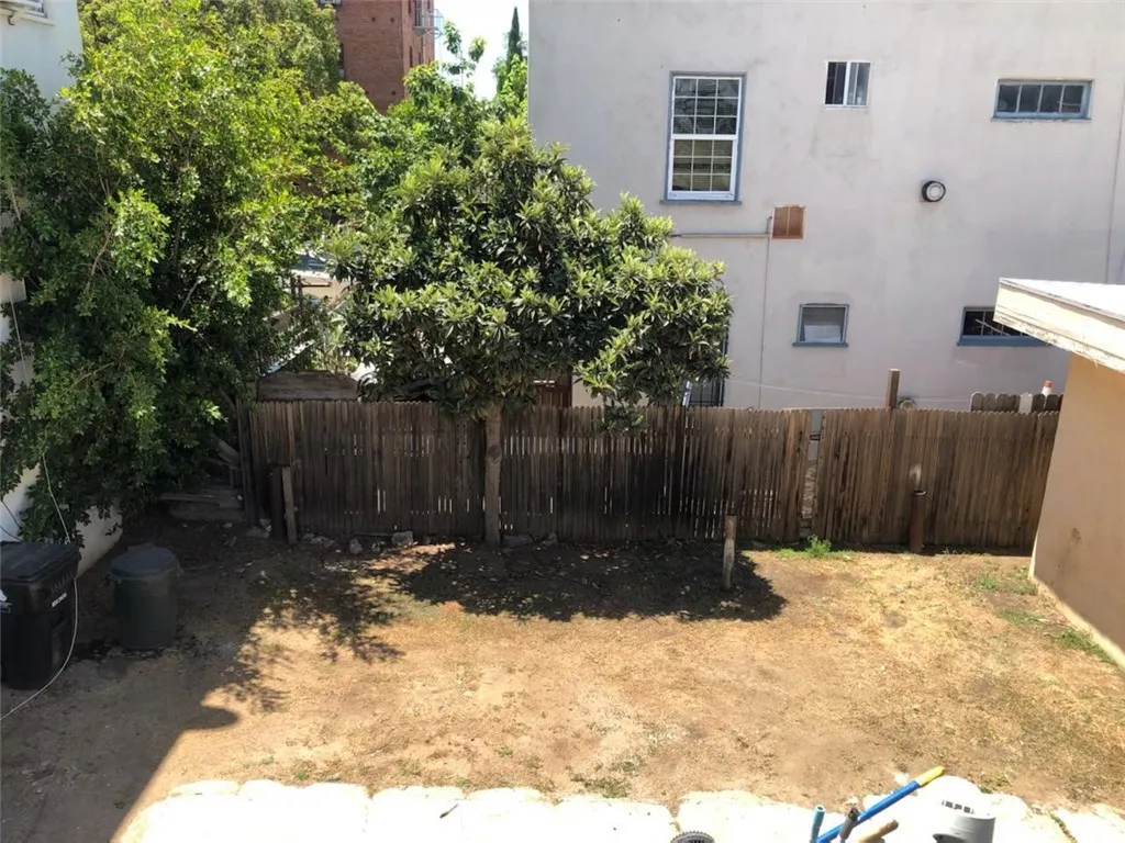 4920 4922 W Fountain Avenue, Los Angeles, California 90029 home-pic-8