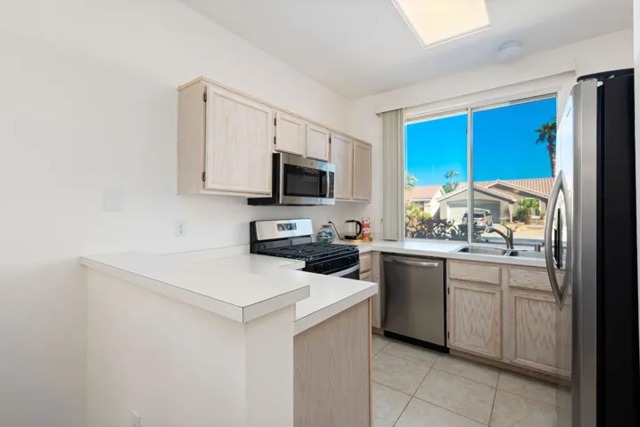 17-web-or-mls-SB_Waterford_0924_017