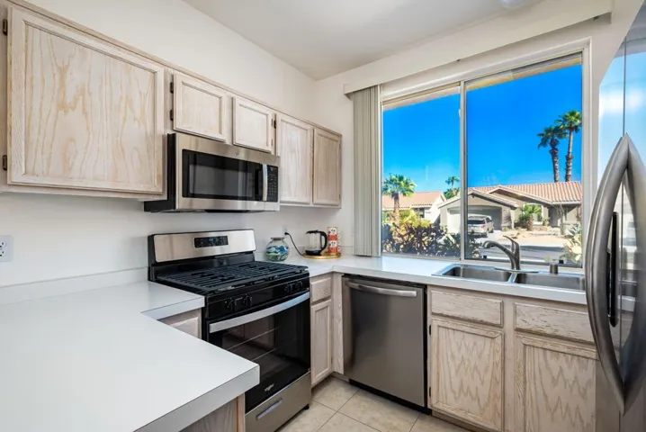 18-web-or-mls-SB_Waterford_0924_018