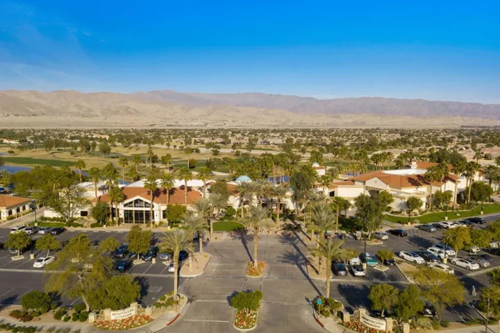 39-web-or-mls-Sun City (3)