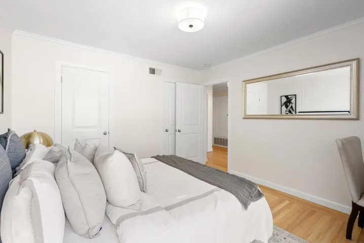 1825 Chestnut Street, San Carlos, California 94070