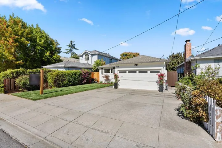 1825 Chestnut Street, San Carlos, California 94070