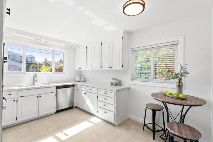 1825 Chestnut Street, San Carlos, California 94070