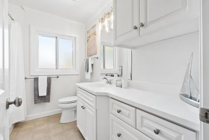 1825 Chestnut Street, San Carlos, California 94070
