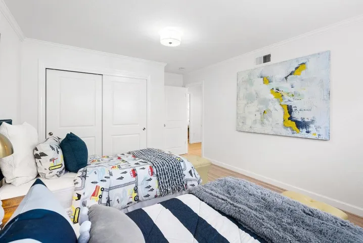 1825 Chestnut Street, San Carlos, California 94070