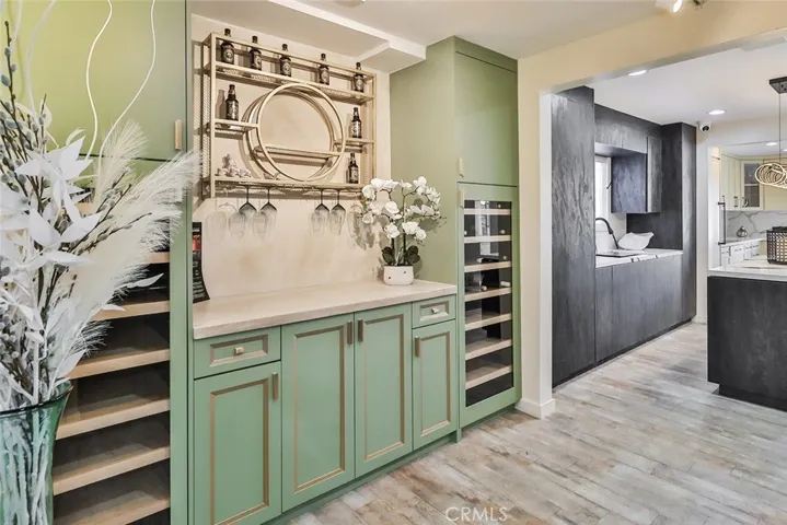 11644 Ventura Boulevard, Studio City, California 91604