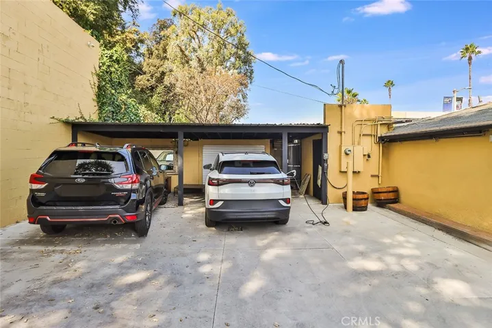 11644 Ventura Boulevard, Studio City, California 91604