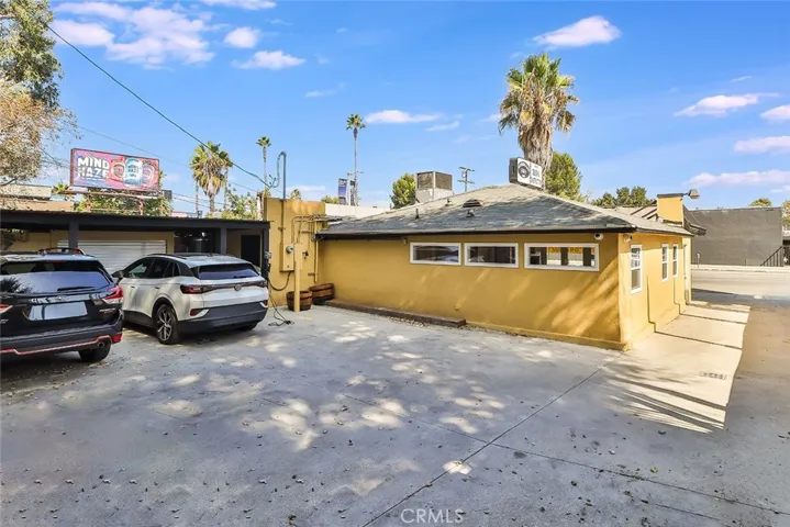 11644 Ventura Boulevard, Studio City, California 91604
