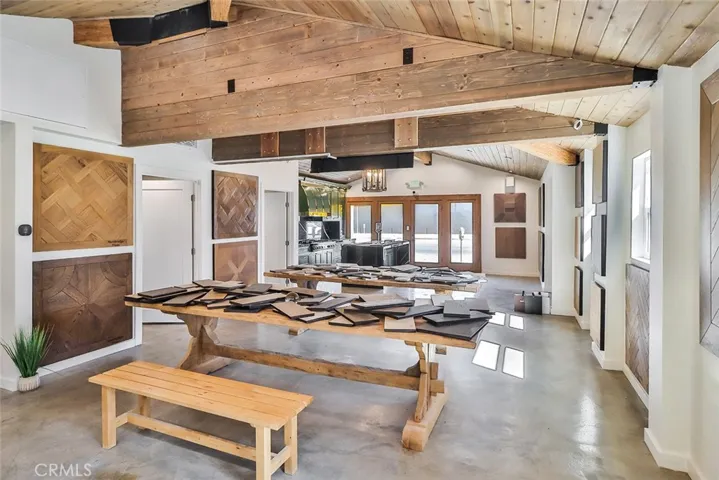 11644 Ventura Boulevard, Studio City, California 91604