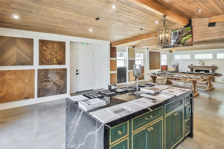 11644 Ventura Boulevard, Studio City, California 91604