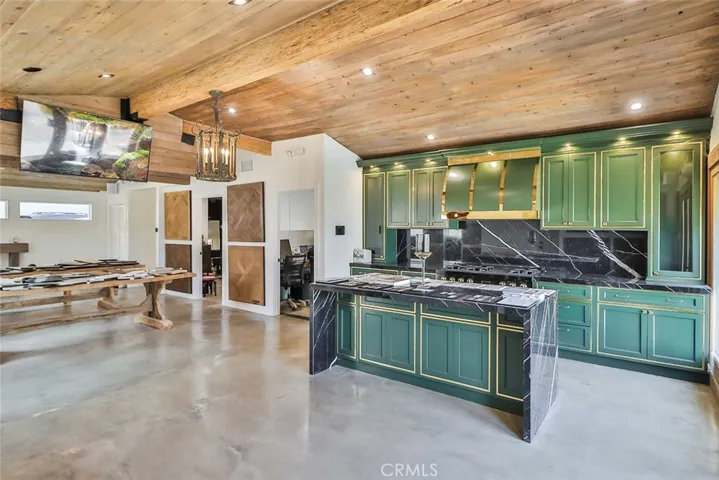 11644 Ventura Boulevard, Studio City, California 91604