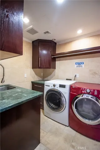 3229 Hillock Drive, Los Angeles, California 90068