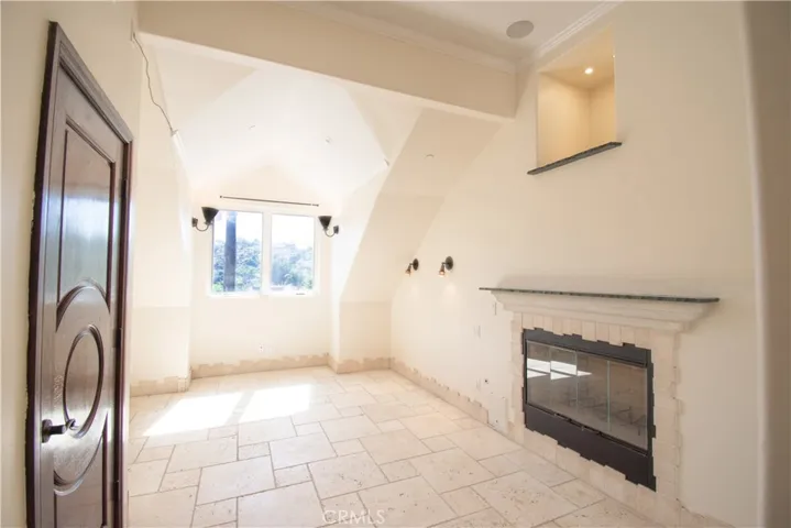 3229 Hillock Drive, Los Angeles, California 90068
