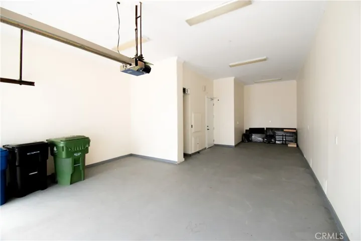 3229 Hillock Drive, Los Angeles, California 90068