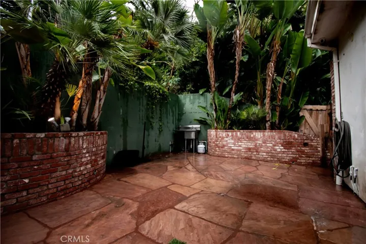 3229 Hillock Drive, Los Angeles, California 90068