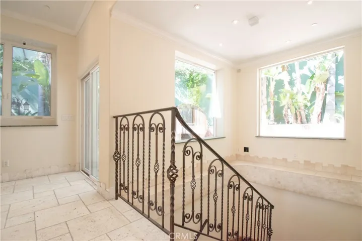 3229 Hillock Drive, Los Angeles, California 90068
