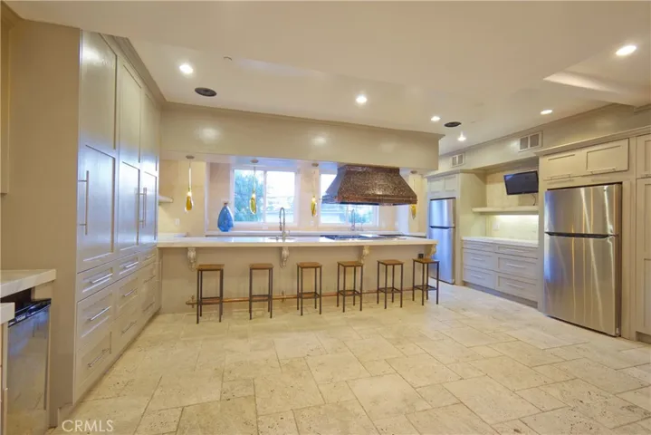 3229 Hillock Drive, Los Angeles, California 90068