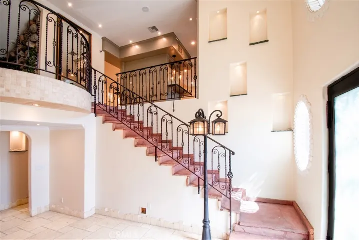 3229 Hillock Drive, Los Angeles, California 90068