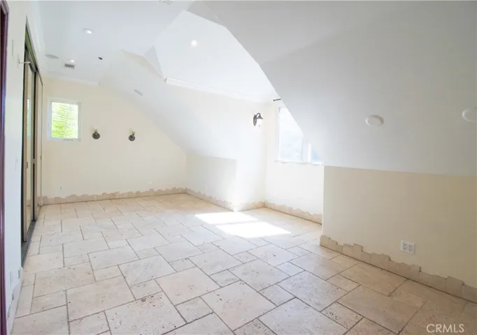 3229 Hillock Drive, Los Angeles, California 90068