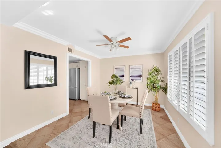 Dining room off of kitchen