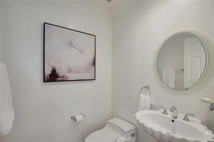 Powder room on level 1