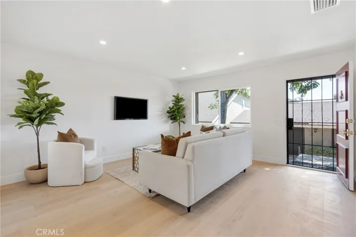 1635 Carmel Circle W, Upland, California 91784