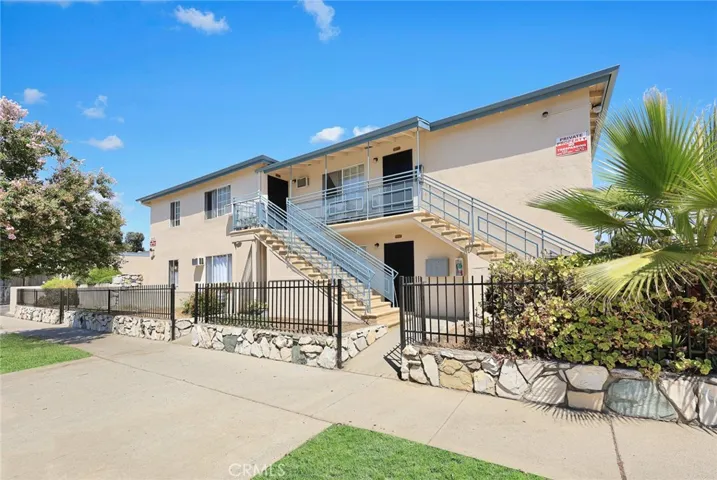 Dual staircases. Stair and Balcony inspection has been completed.(some area of picture has been photoshop)