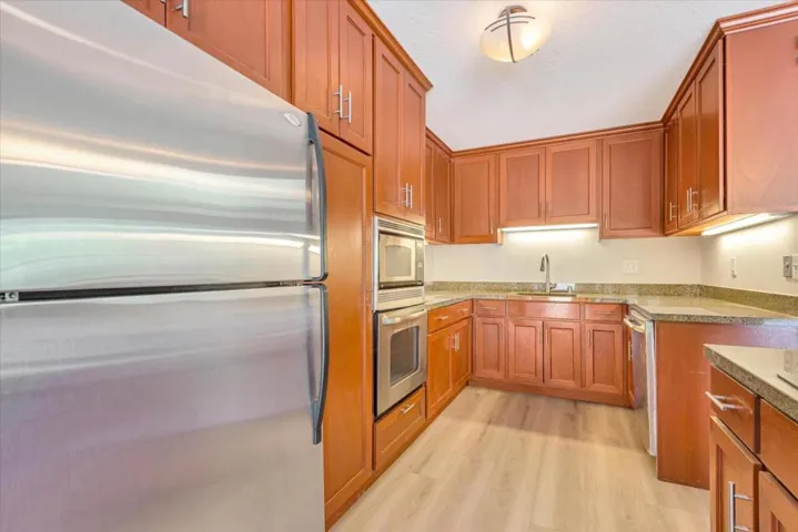 140 Sand Hill Circle, Menlo Park, California 94025