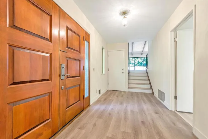 140 Sand Hill Circle, Menlo Park, California 94025