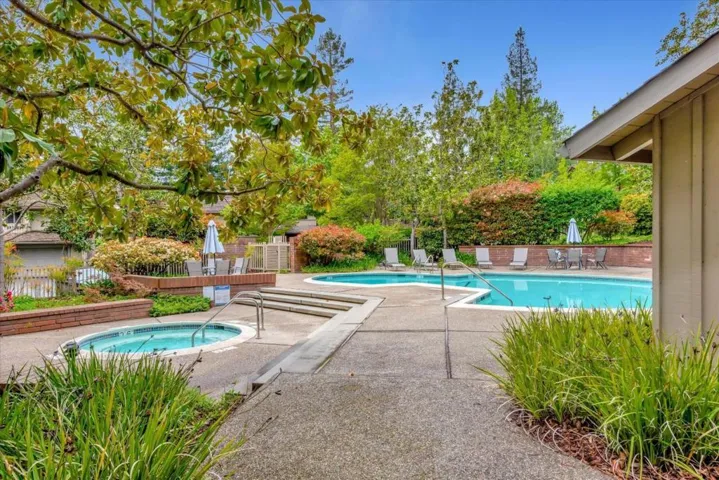 140 Sand Hill Circle, Menlo Park, California 94025