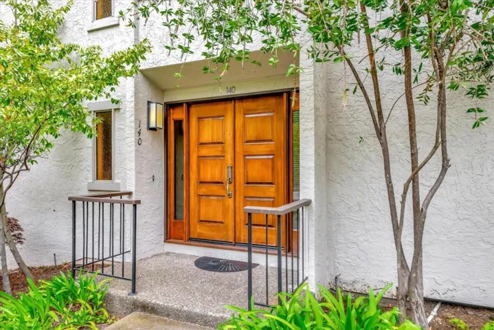 140 Sand Hill Circle, Menlo Park, California 94025