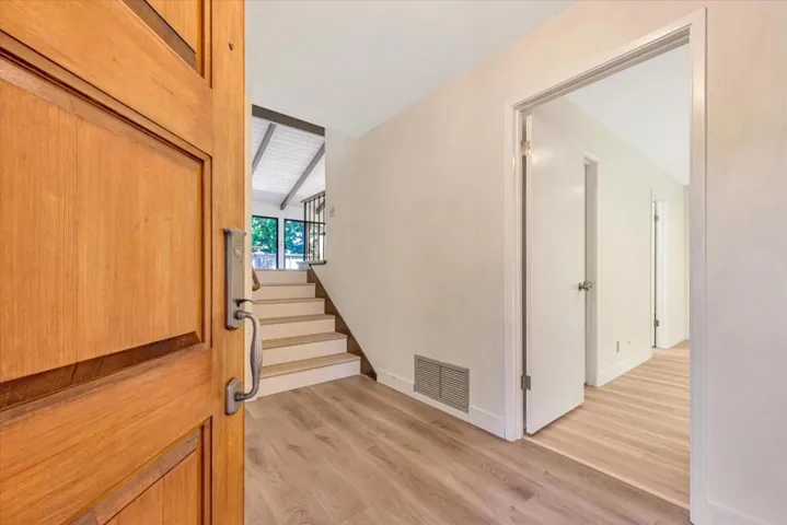 140 Sand Hill Circle, Menlo Park, California 94025