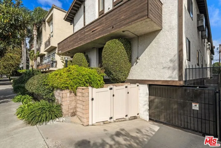 1742 Stoner Avenue 2, Los Angeles, California 90025