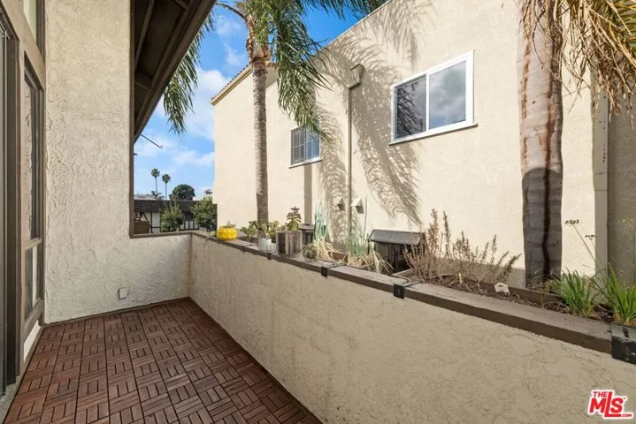 1742 Stoner Avenue 2, Los Angeles, California 90025