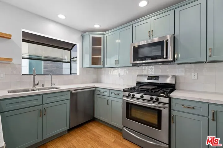 1742 Stoner Avenue 2, Los Angeles, California 90025