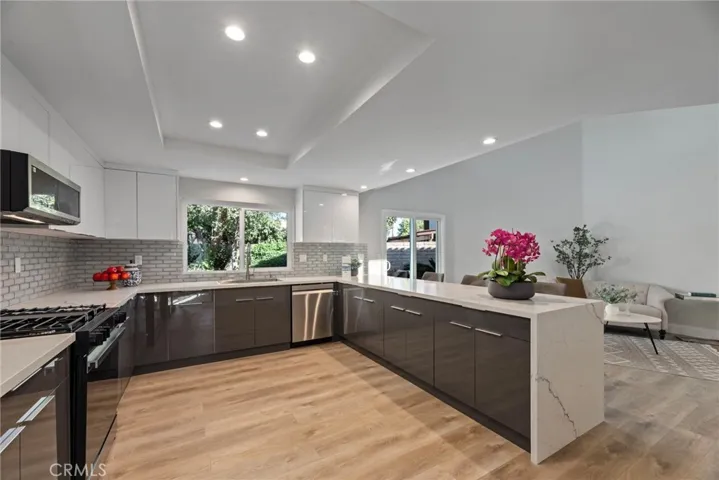 2087 Cushman Court, Simi Valley, California 93063