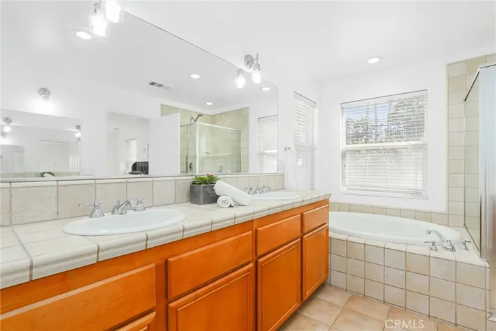 3601 W Chapman Lane, Inglewood, California 90305