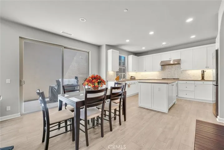 108 Barrington, Irvine, California 92618